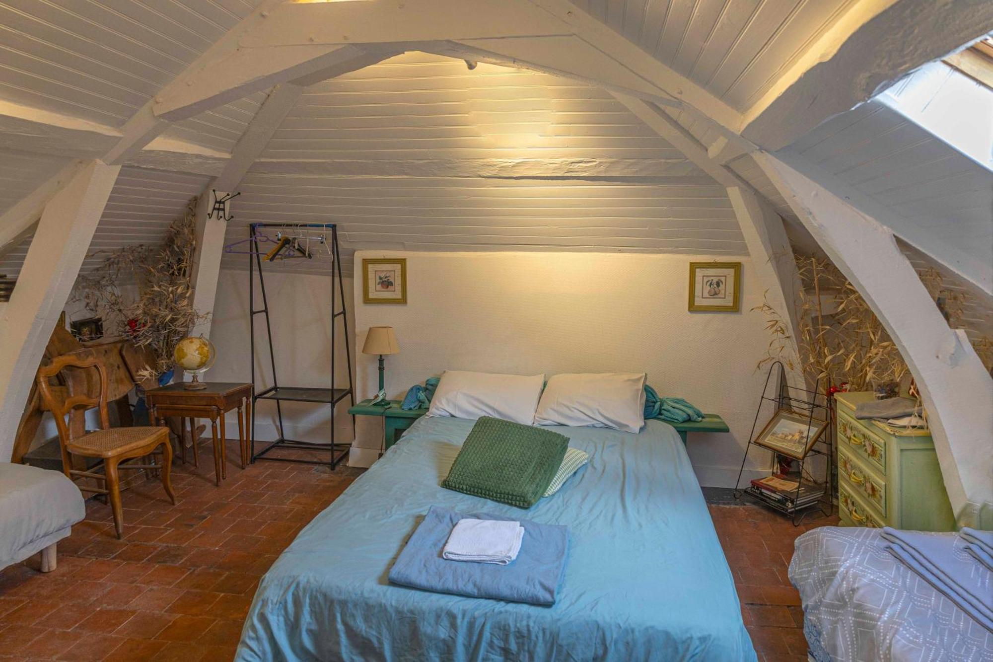 Chambre D'Hotes Les Jardins De Marie, Sci Charles III Bernay  Eksteriør bilde
