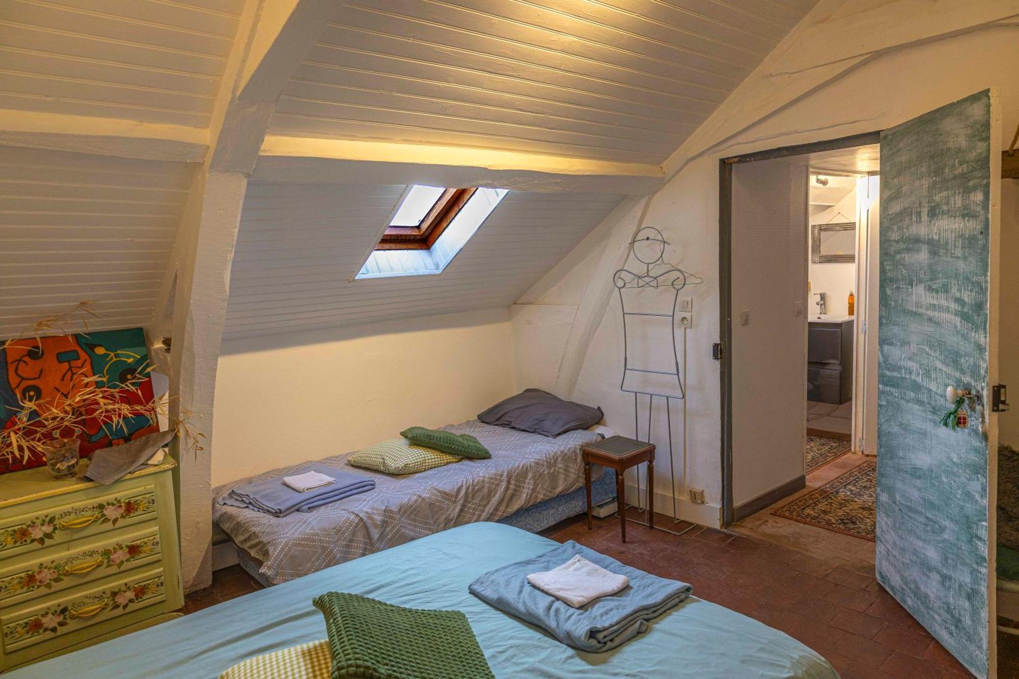 Chambre D'Hotes Les Jardins De Marie, Sci Charles III Bernay  Eksteriør bilde